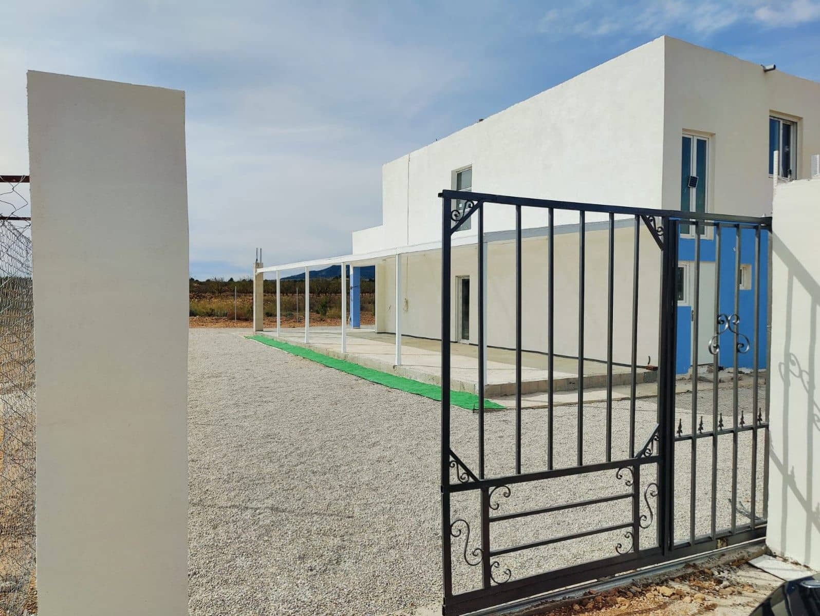 4 bedroom Villa for sale in Pinoso - € 210,000 (Ref: 9514517)