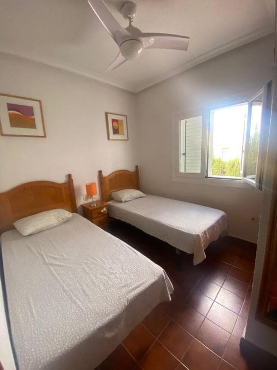 5 bedroom Villa for sale in La Siesta with pool - € 350,000 (Ref: 9514523)