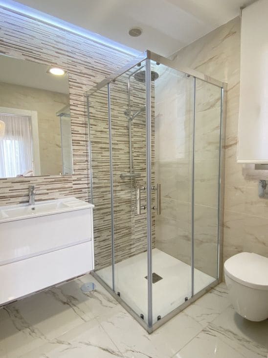 5 bedroom Villa for sale in Orihuela Costa with pool - € 499,000 (Ref: 9514524)