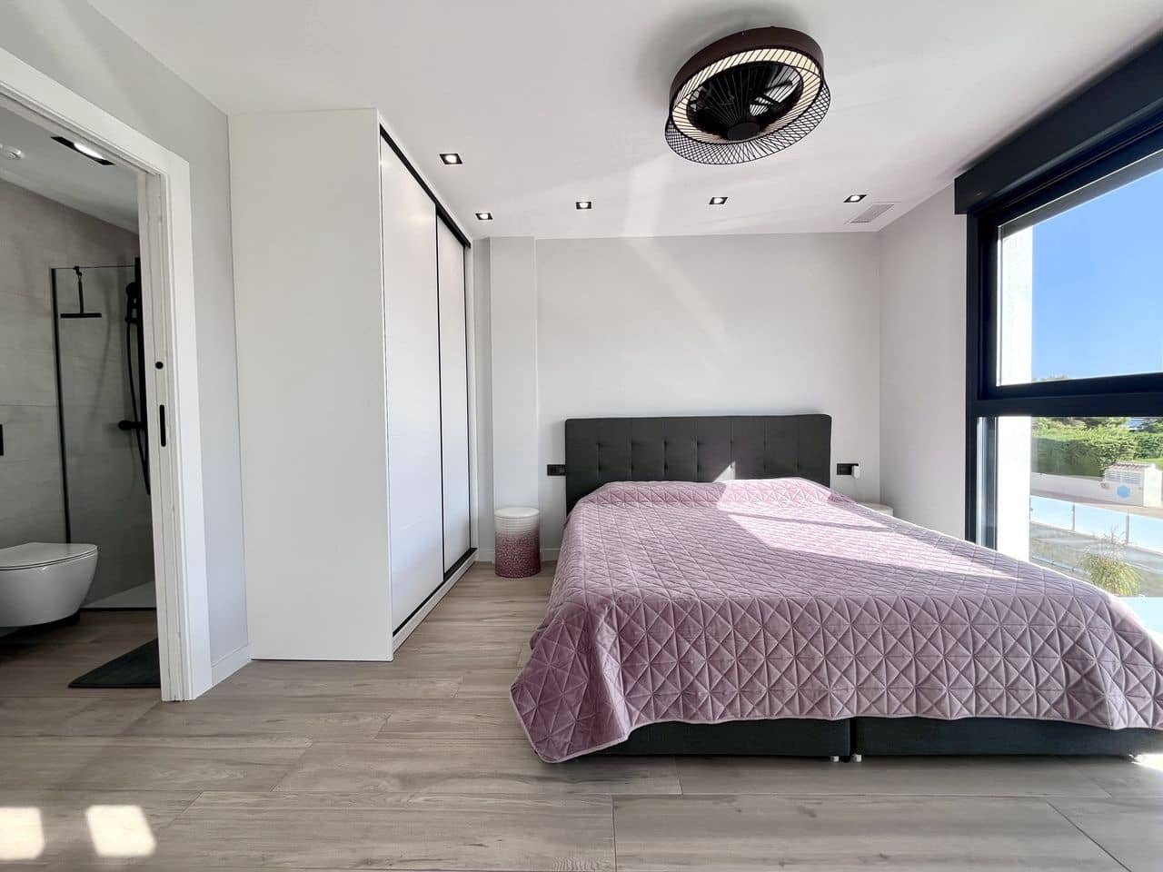 4 bedroom Villa for sale in La Zenia - € 794,950 (Ref: 9514545)