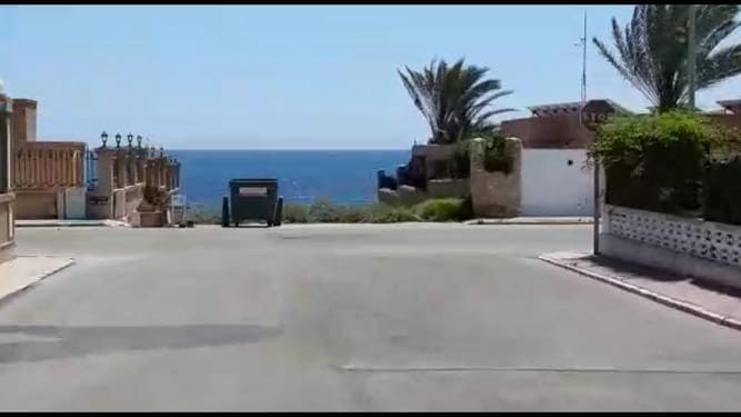 4 bedroom Villa for sale in La Veleta with garage - € 675,000 (Ref: 9514571)