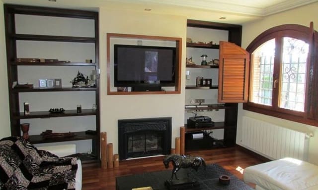 6 Zimmer Villa zu verkaufen in Campoamor, Orihuela mit Garage - 1.650.000 € (Ref: 9514575)