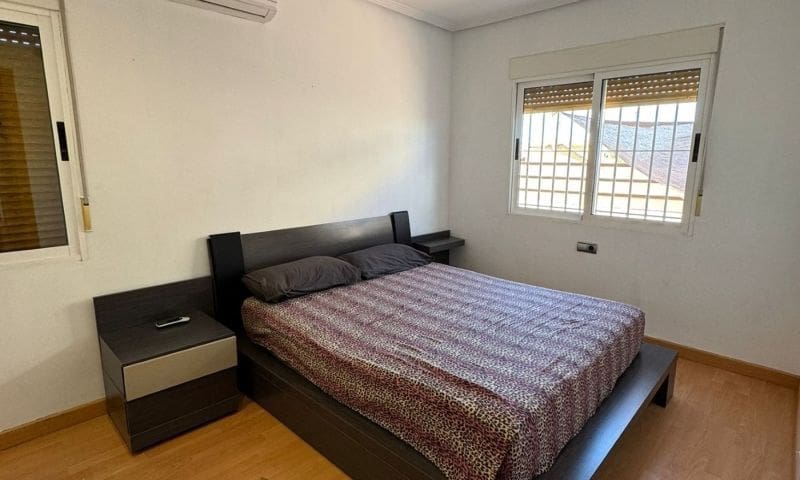 3 bedroom Villa for sale in Torrevieja - € 380,000 (Ref: 9514580)