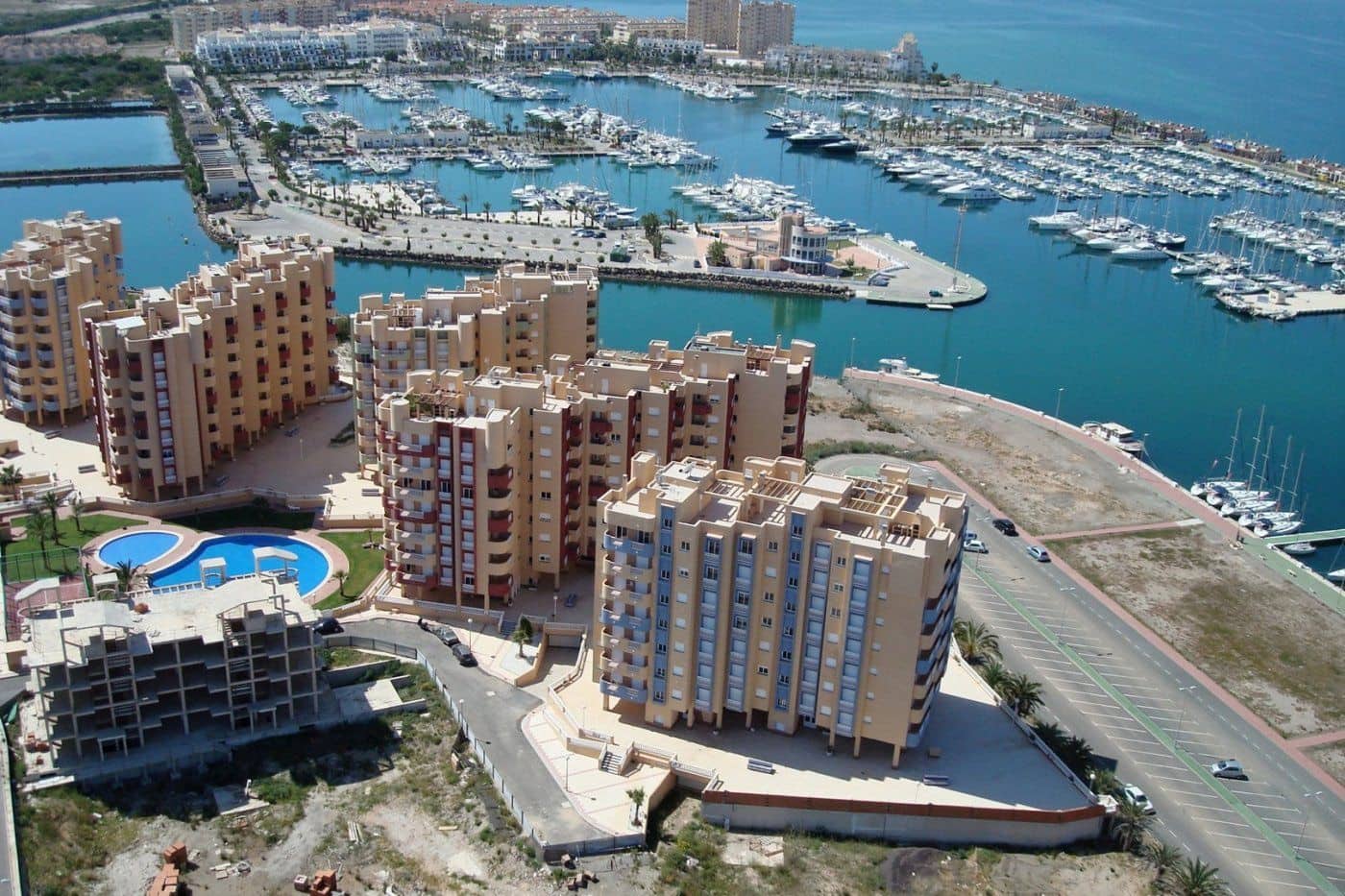 2 sypialnia Apartament na sprzedaż w La Manga del Mar Menor z basenem - 213 259 € (Ref: 9514673)