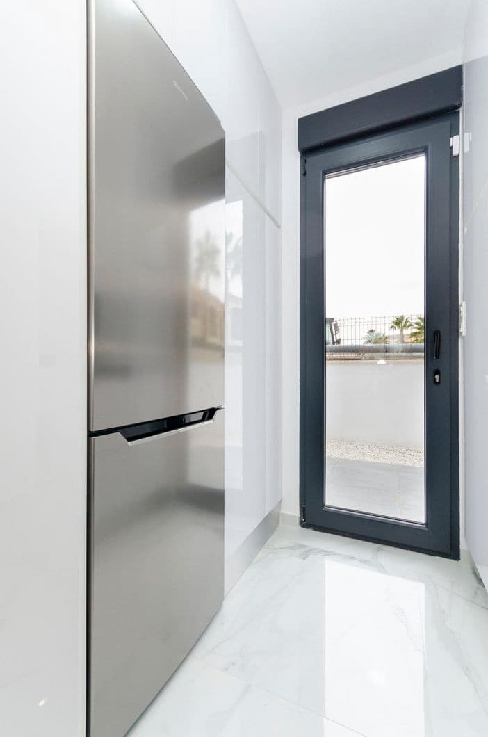 3 sovrum Villa till salu i El Limonar med pool - 409 000 € (Ref: 9514722)