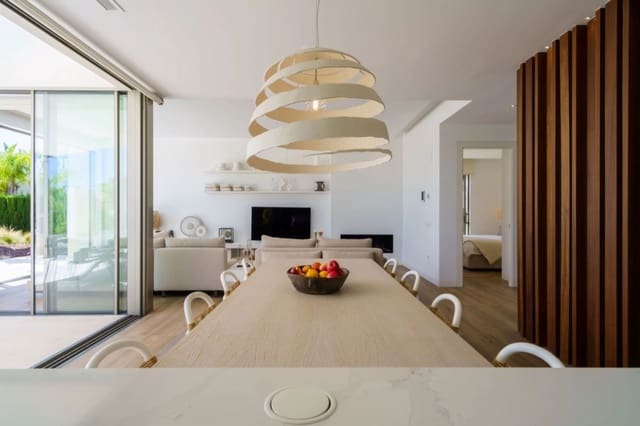 Chalet de 5 habitaciones en Las Colinas Golf, Orihuela en venta con piscina - 1.975.000 € (Ref: 9515192)