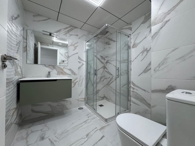 2 chambre Appartement à vendre à Centro, Torrevieja - 228 000 € (Ref: 9515194)