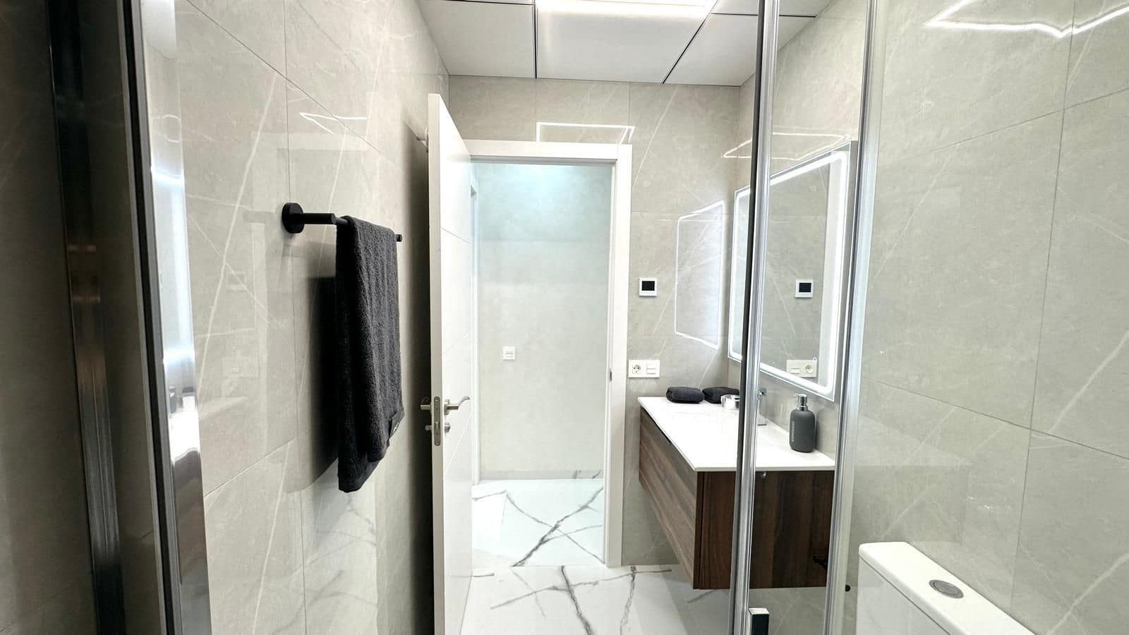 Apartamento de 2 habitaciones en Torrevieja en venta - 250.000 € (Ref: 9515205)