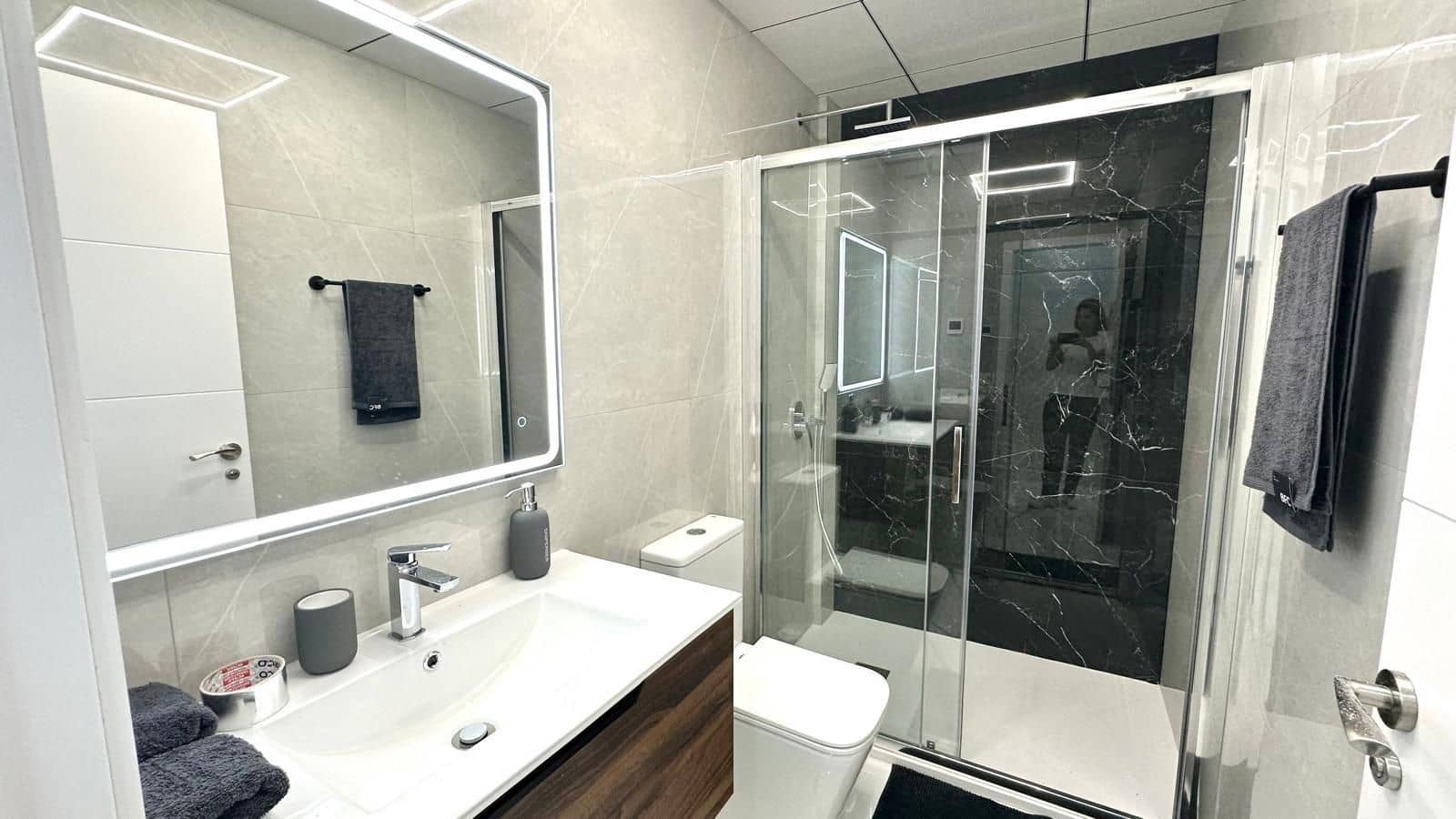 Apartamento de 2 habitaciones en Torrevieja en venta - 250.000 € (Ref: 9515205)