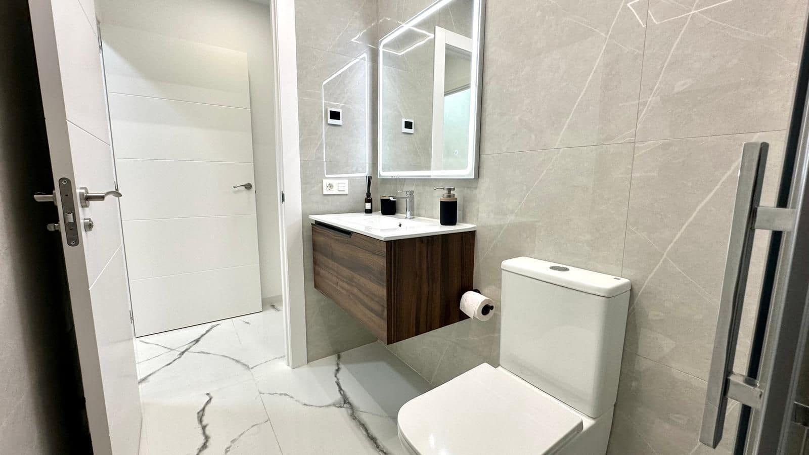 2 sovrum Lägenhet till salu i Torrevieja - 235 000 € (Ref: 9515206)
