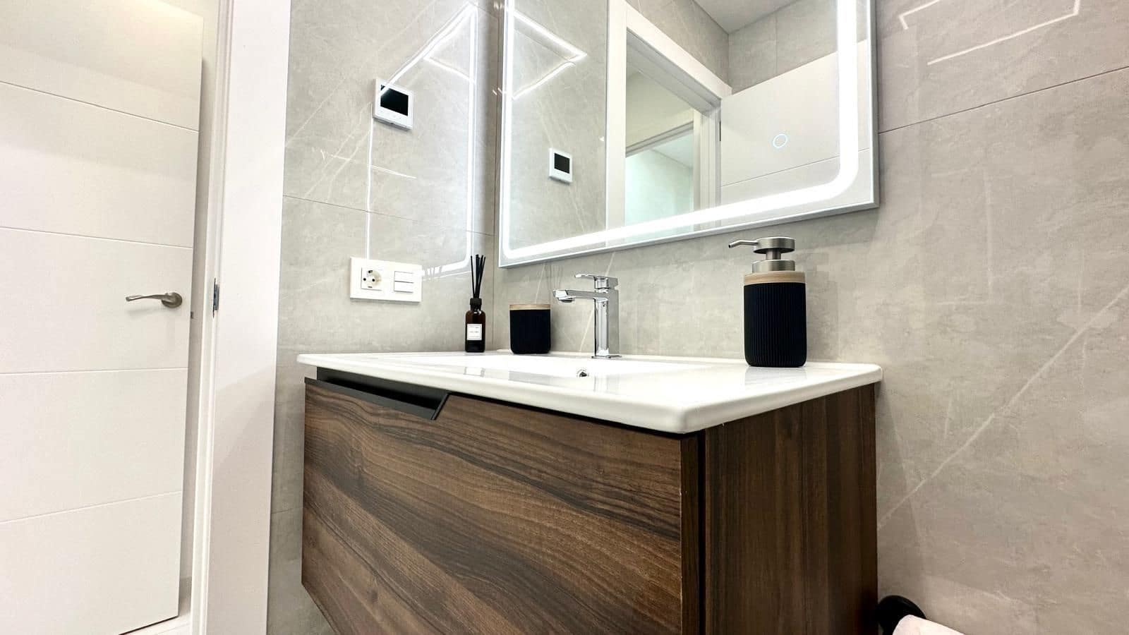 2 makuuhuone Huoneisto myytävänä paikassa Torrevieja - 235 000 € (Ref: 9515206)