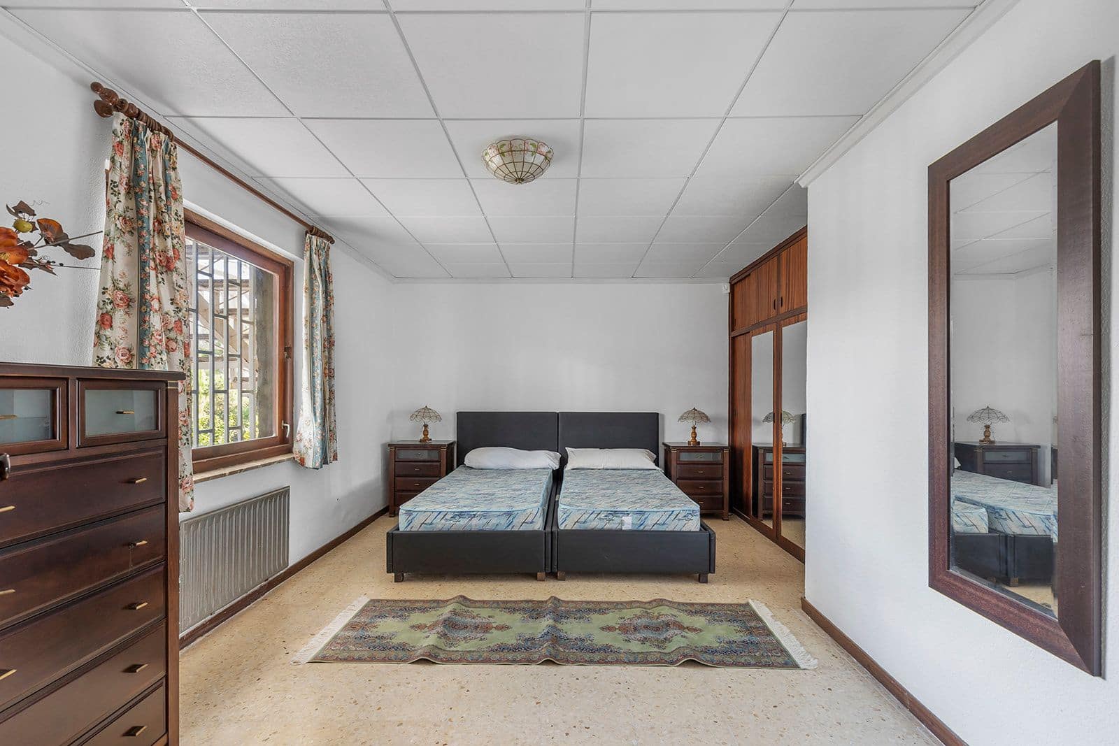 5 bedroom Villa for sale in Filipinas - € 670,000 (Ref: 9515207)