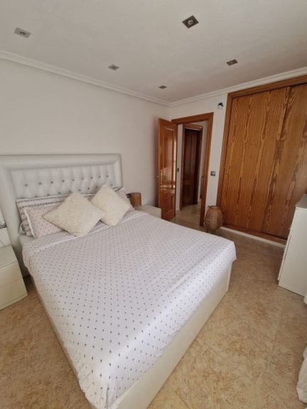 3 bedroom Apartment for sale in La Zenia - € 297,000 (Ref: 9515210)