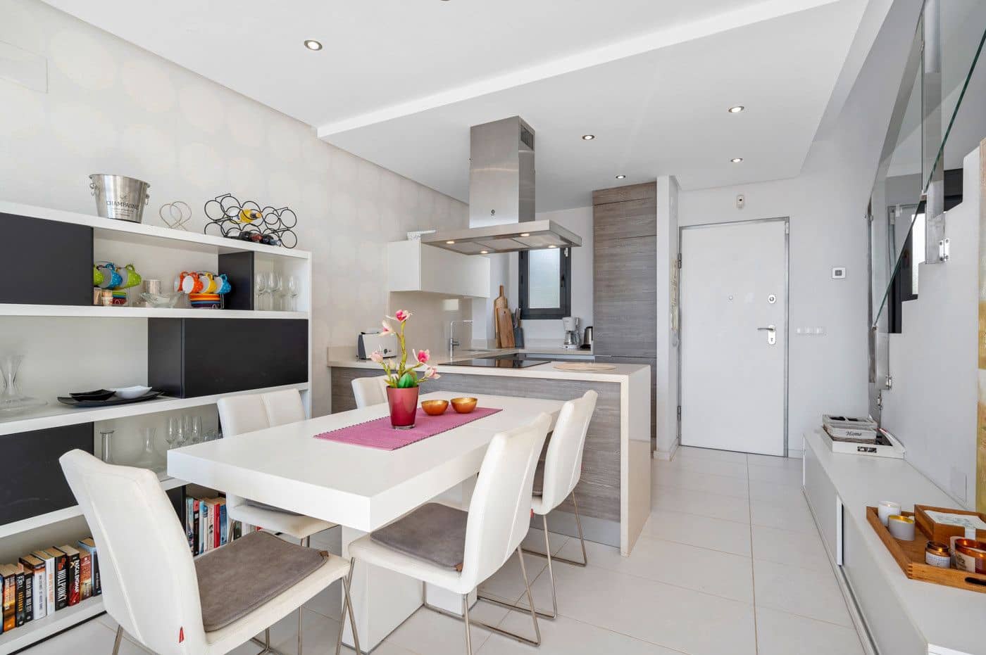 3 bedroom Bungalow for sale in Torrevieja - € 569,000 (Ref: 9515212)