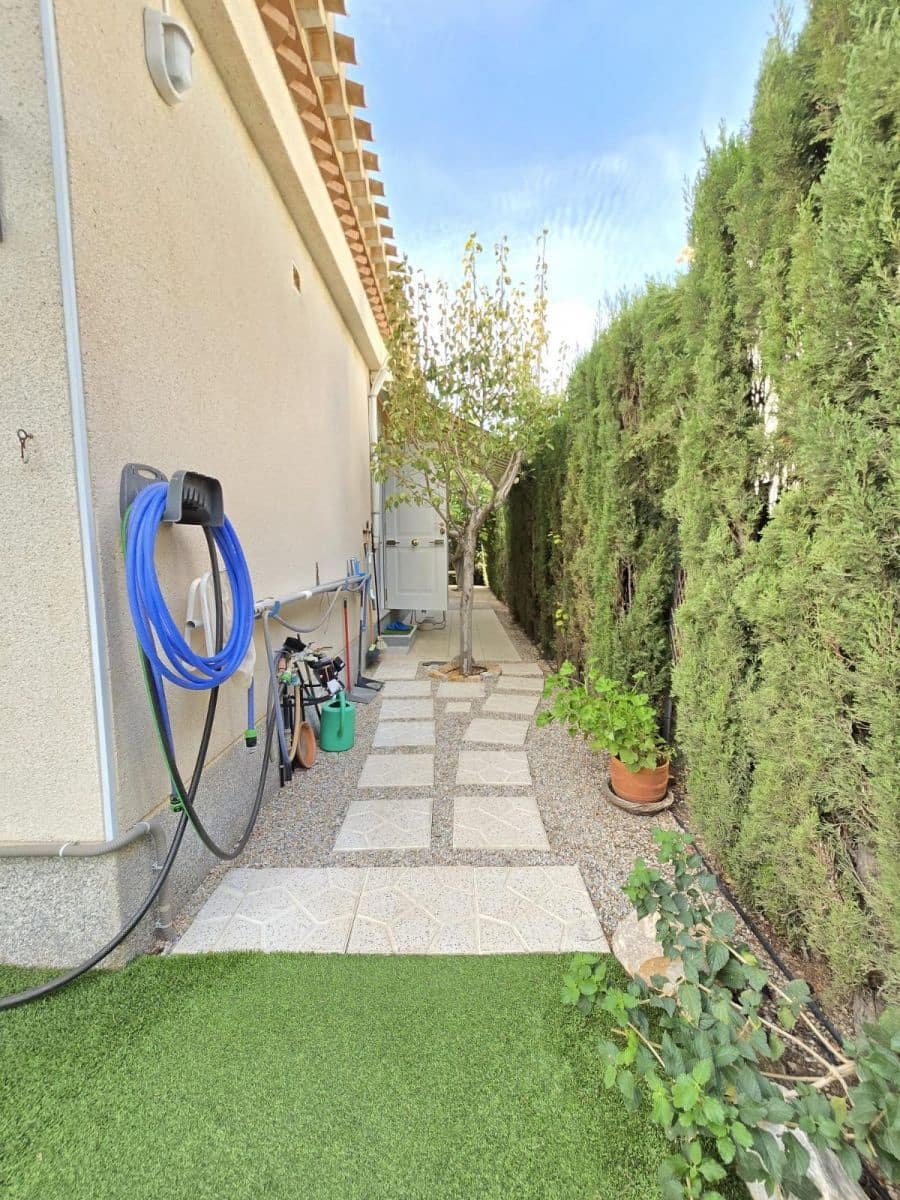 3 Zimmer Villa zu verkaufen in Playa Flamenca mit Pool - 550.000 € (Ref: 9515221)