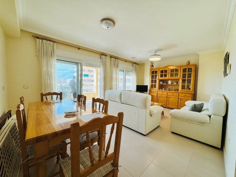 Apartamento de 4 habitaciones en Torrevieja en venta - 340.000 € (Ref: 9515228)