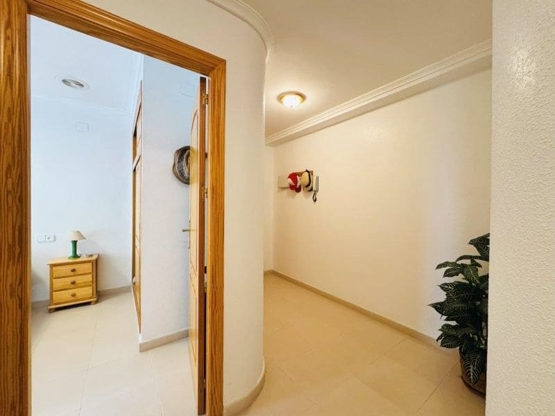 Apartamento de 4 habitaciones en Torrevieja en venta - 340.000 € (Ref: 9515228)