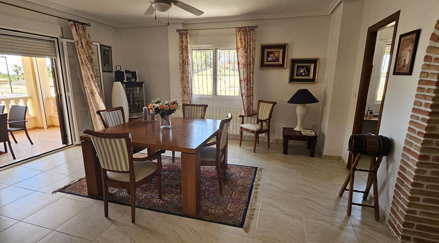 5 makuuhuone Huvila myytävänä paikassa Pilar de la Horadada mukana 
autotalli - 725 000 € (Ref: 9515241)