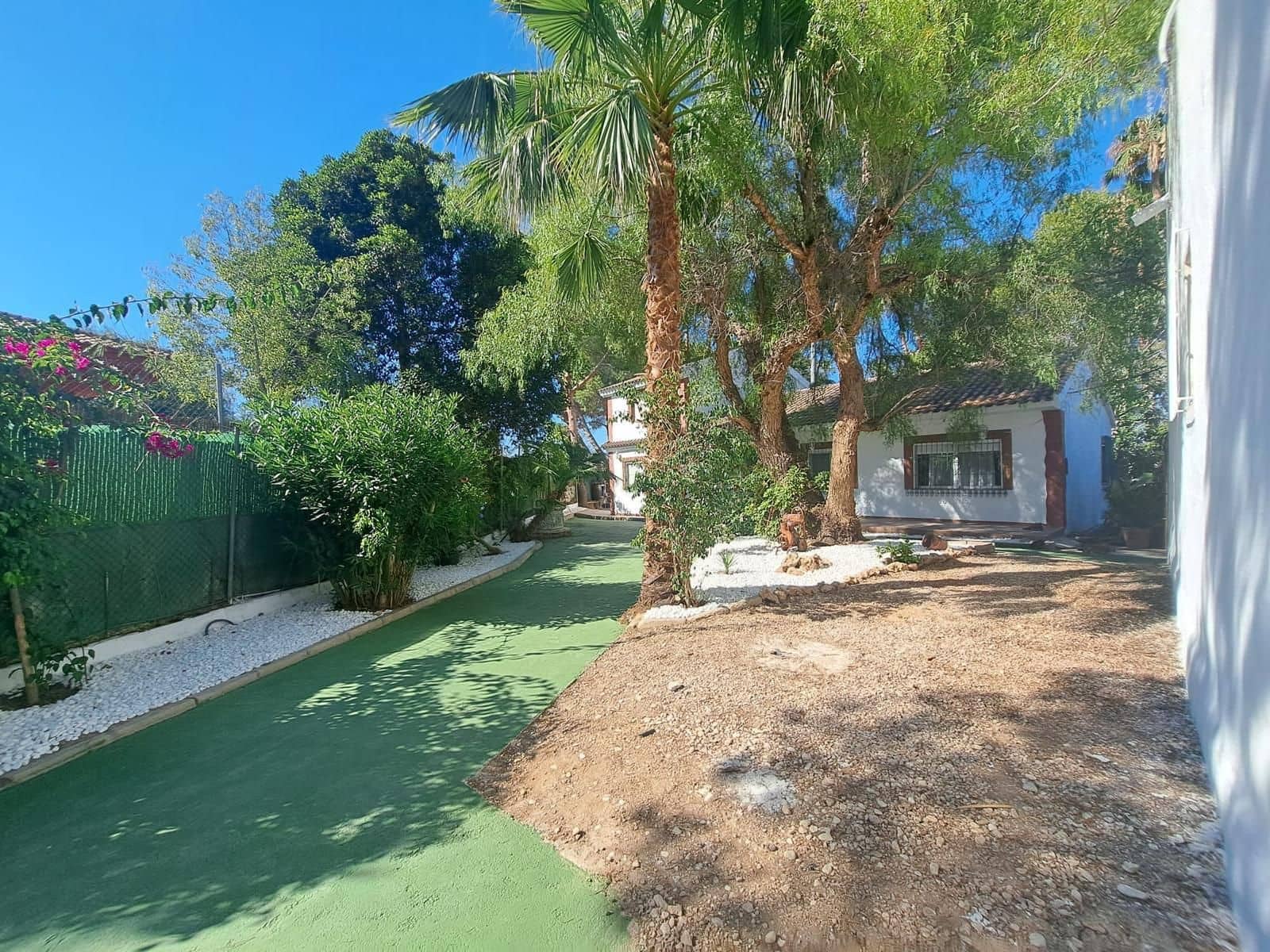 5 bedroom Villa for sale in Orihuela with pool - € 370,000 (Ref: 9515243)