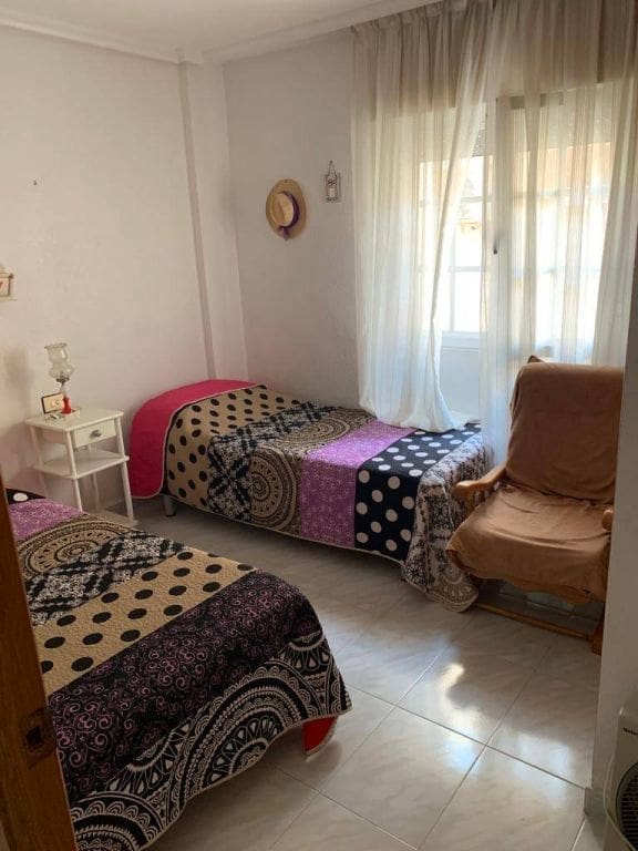 Apartamento de 4 habitaciones en Pilar de la Horadada en venta - 217.000 € (Ref: 9515252)