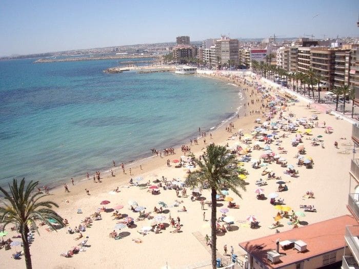 2 bedroom Apartment for sale in Torrevieja - € 265,000 (Ref: 9515283)