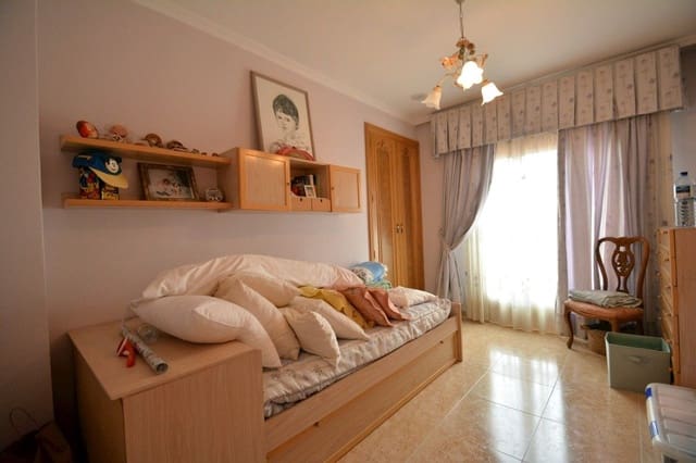 8 sovrum Villa till salu i Guardamar del Segura med garage - 800 000 € (Ref: 9515286)