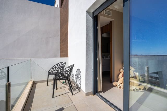 4 bedroom Villa for sale in Rojales with pool - € 699,000 (Ref: 9515292)