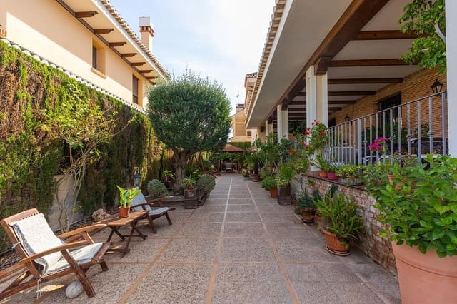 7 makuuhuone Huvila myytävänä paikassa La Veleta, Torrevieja mukana uima-altaan - 2 490 000 € (Ref: 9515313)