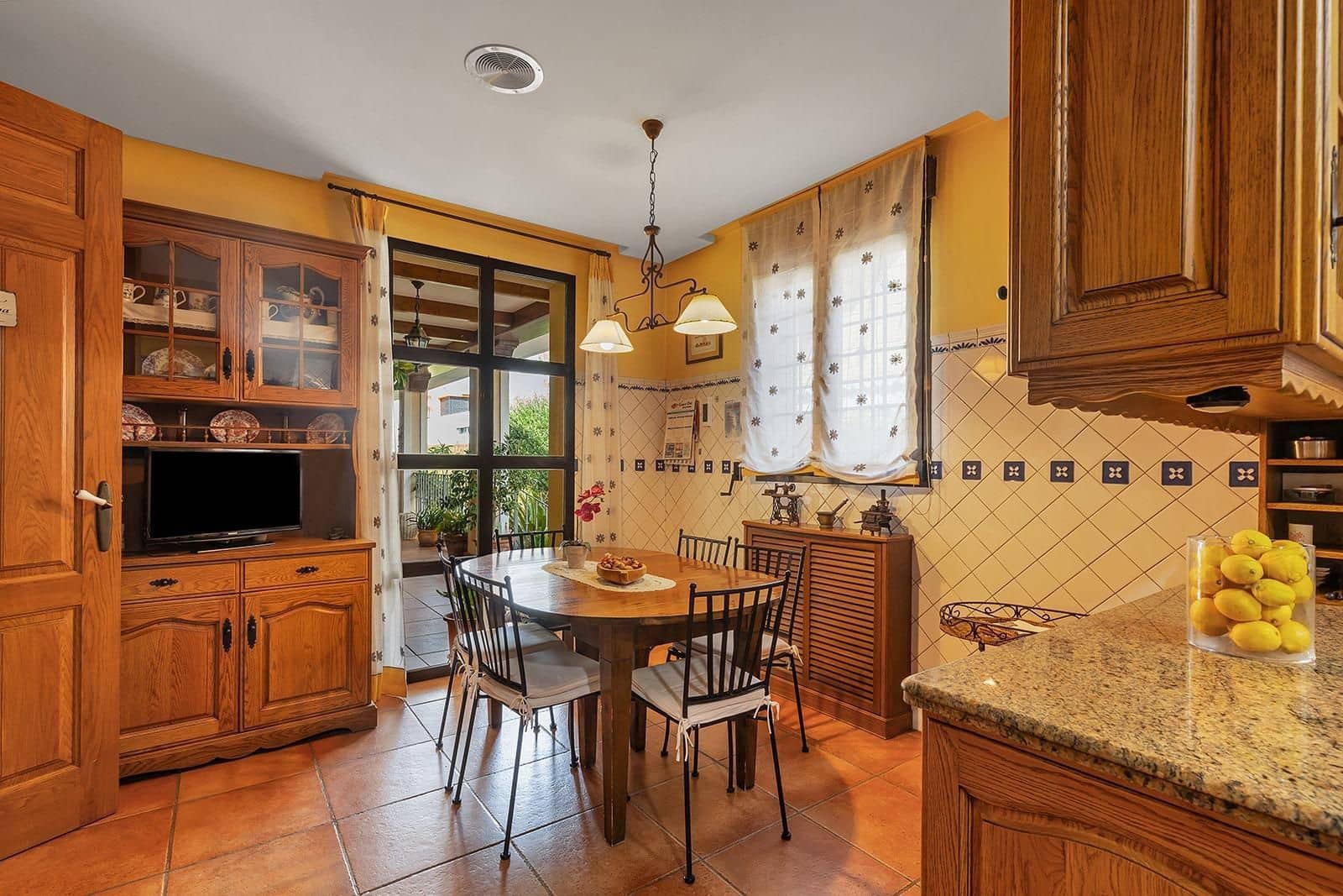 7 sypialnia Willa na sprzedaż w La Veleta z basenem - 2 490 000 € (Ref: 9515313)