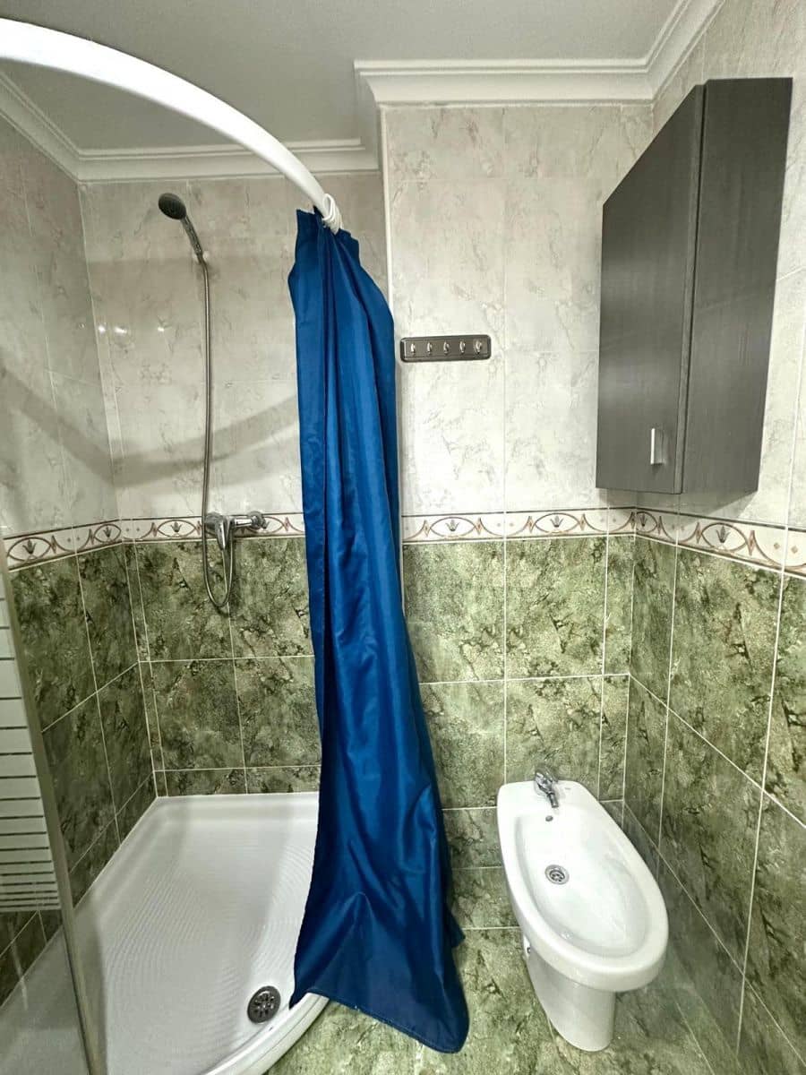 4 bedroom Apartment for sale in Torrevieja - € 275,000 (Ref: 9515315)