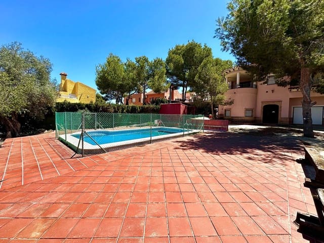 5 quarto Moradia para venda em San Miguel de Salinas com piscina garagem - 495 000 € (Ref: 9515330)