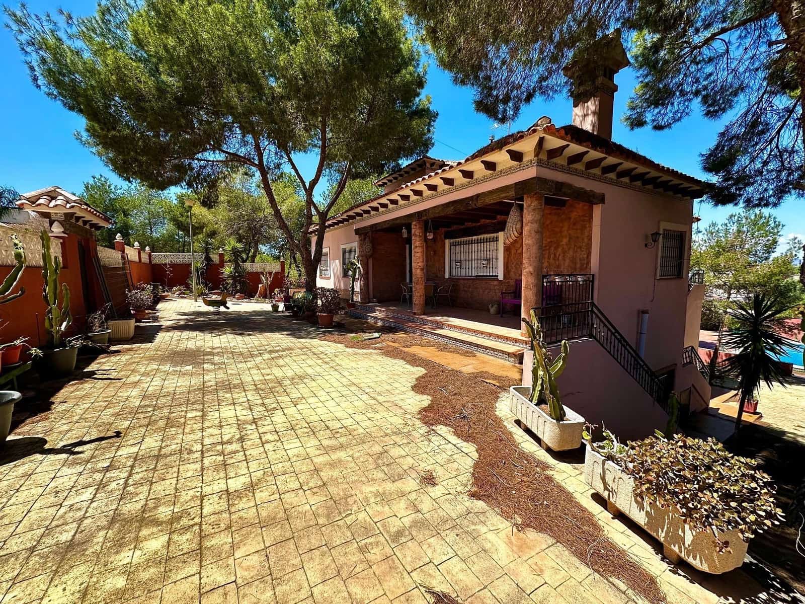 5 bedroom Villa for sale in San Miguel de Salinas with pool garage - € 495,000 (Ref: 9515330)