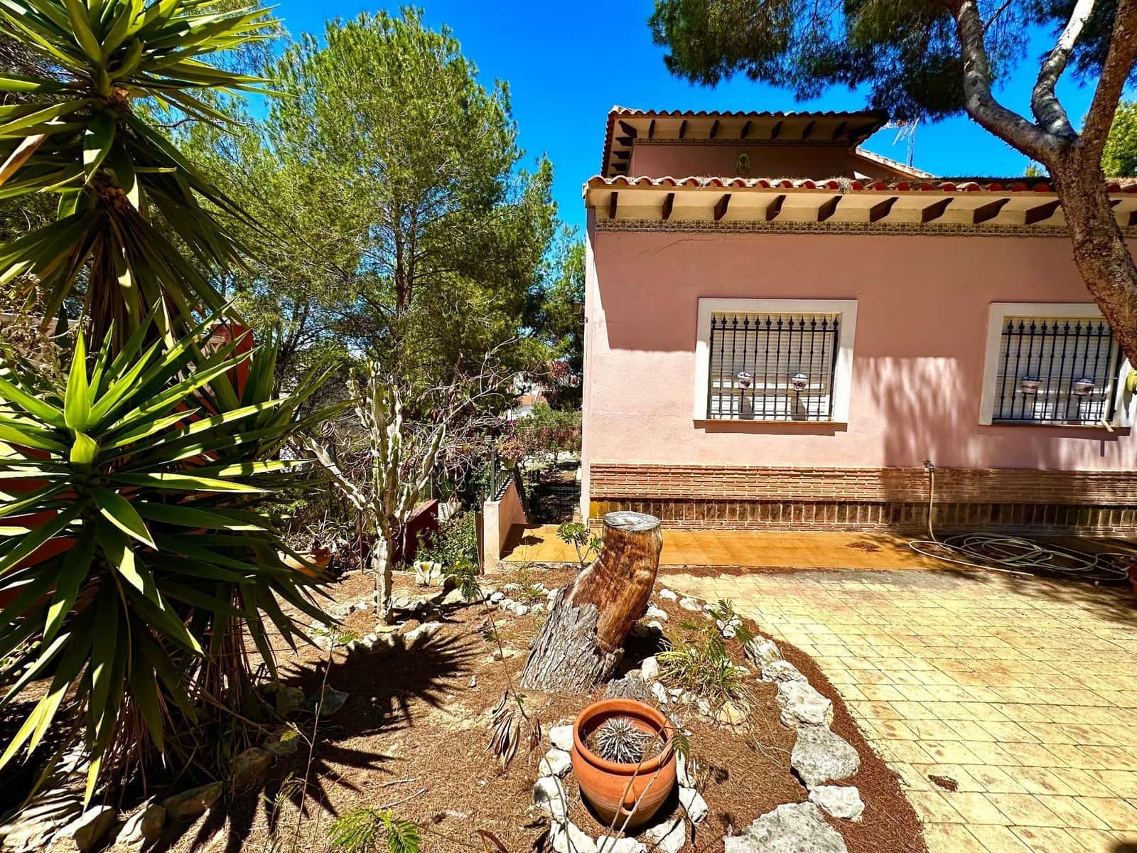 5 bedroom Villa for sale in San Miguel de Salinas with pool garage - € 495,000 (Ref: 9515330)