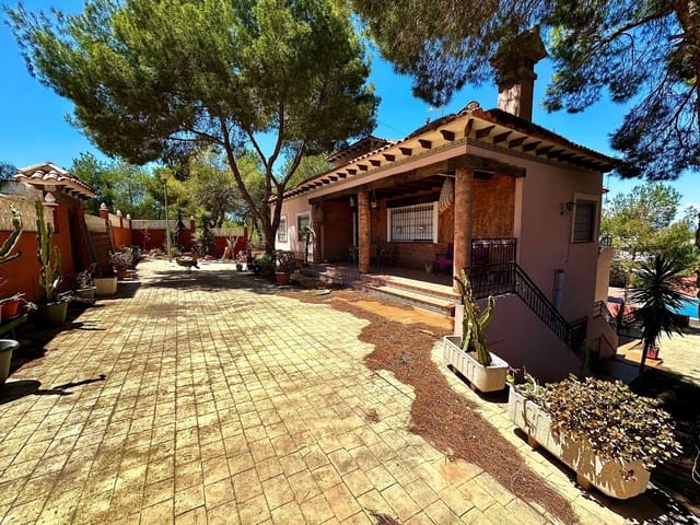 5 quarto Moradia para venda em San Miguel de Salinas com piscina garagem - 495 000 € (Ref: 9515330)