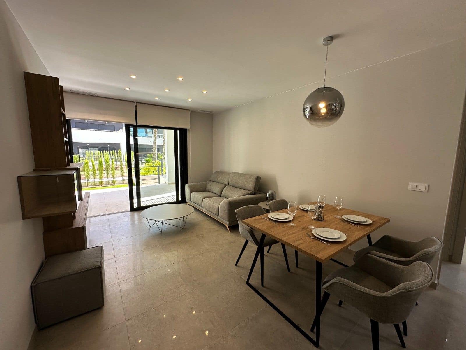 2 soverom Leilighet til salgs i La Zenia med svømmebasseng garasje - € 420 000 (Ref: 9515331)