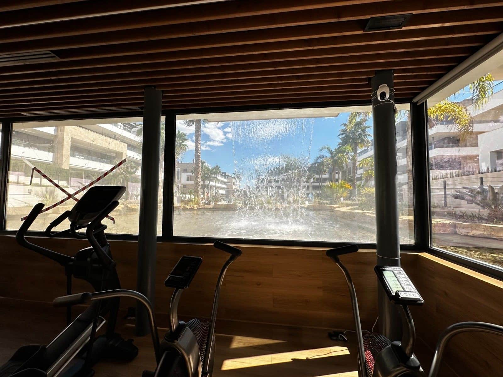 2 soverom Leilighet til salgs i La Zenia med svømmebasseng garasje - € 420 000 (Ref: 9515331)