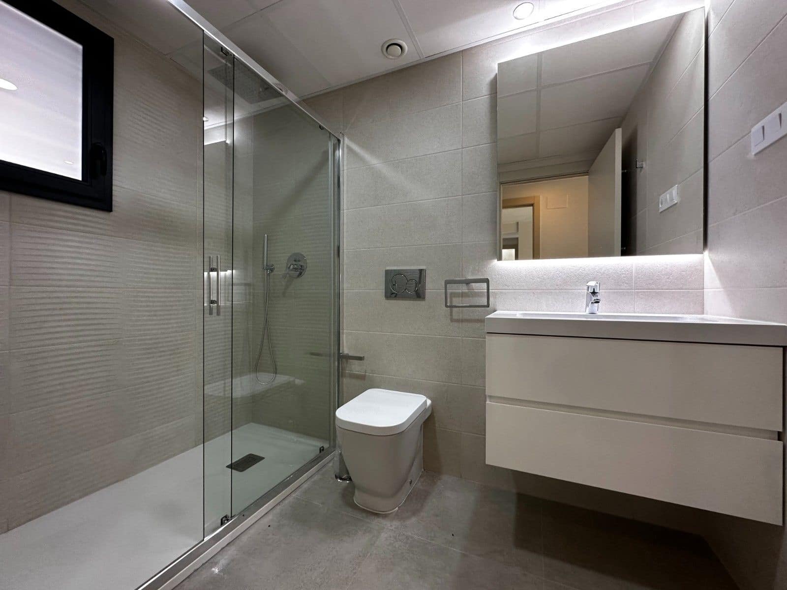 2 soverom Leilighet til salgs i La Zenia med svømmebasseng garasje - € 420 000 (Ref: 9515331)