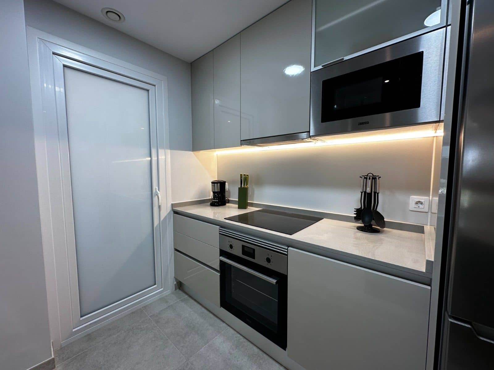 2 soverom Leilighet til salgs i La Zenia med svømmebasseng garasje - € 420 000 (Ref: 9515331)