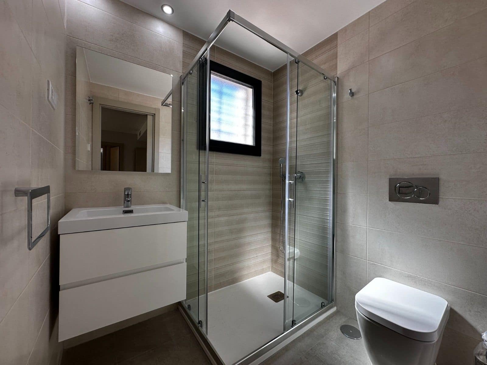 2 soverom Leilighet til salgs i La Zenia med svømmebasseng garasje - € 420 000 (Ref: 9515331)