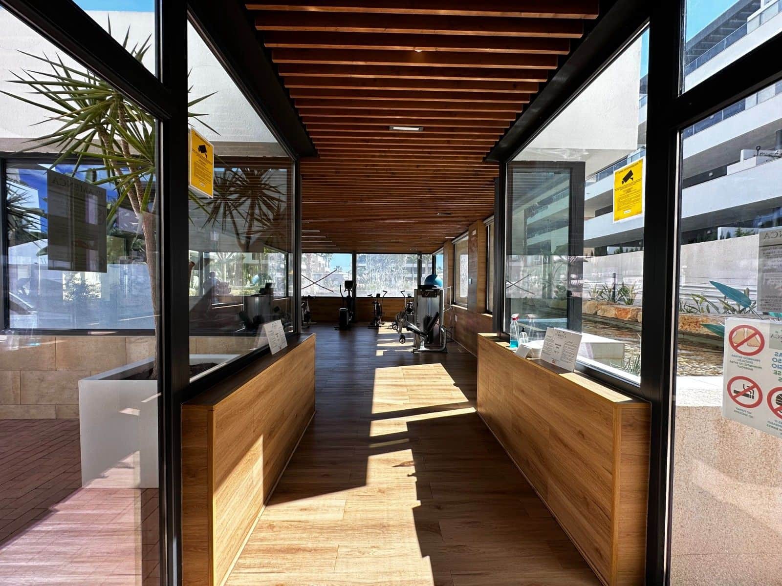 2 soverom Leilighet til salgs i La Zenia med svømmebasseng garasje - € 420 000 (Ref: 9515331)