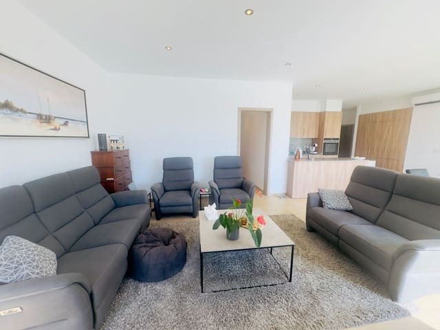 4 Zimmer Villa zu verkaufen in El Chaparral - La Siesta - La Torreta, Torrevieja mit Pool Garage - 780.000 € (Ref: 9515333)