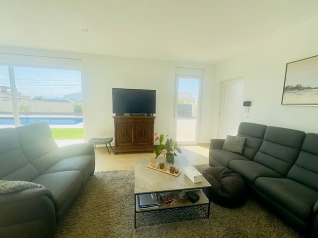 4 chambre Villa/Maison à vendre à El Chaparral - La Siesta - La Torreta, Torrevieja avec piscine garage - 780 000 € (Ref: 9515333)