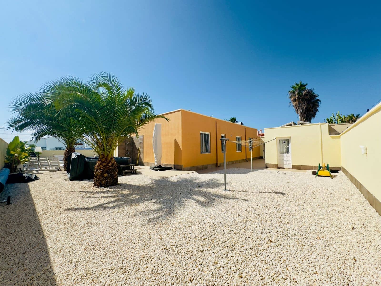 4 sovrum Villa till salu i Torrevieja med pool garage - 780 000 € (Ref: 9515333)