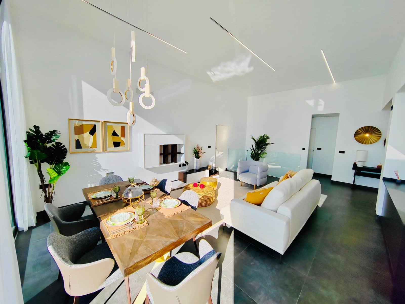 Chalet de 3 habitaciones en Orihuela en venta con piscina - 650.000 € (Ref: 9515335)