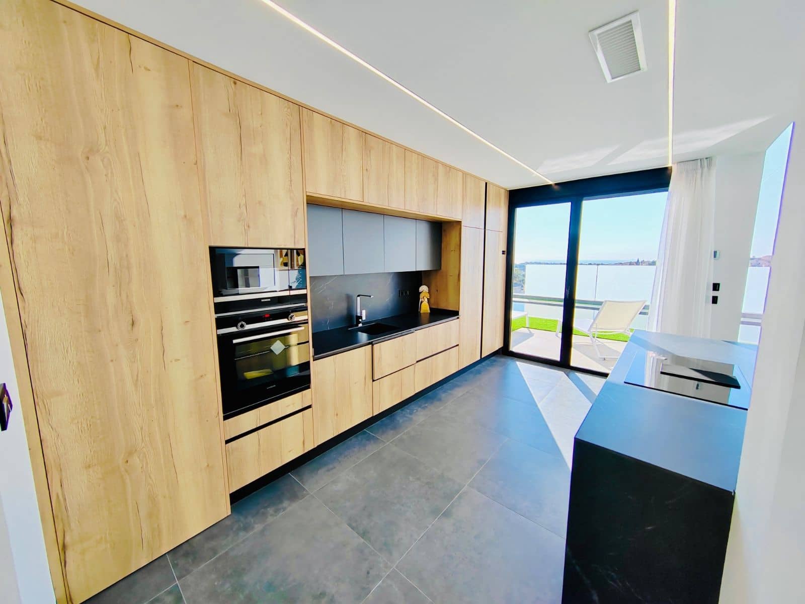 Chalet de 3 habitaciones en Orihuela en venta con piscina - 650.000 € (Ref: 9515335)