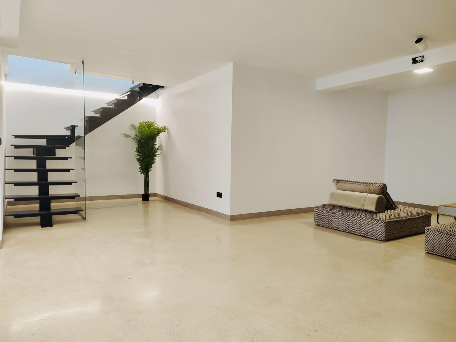 Chalet de 3 habitaciones en Orihuela en venta con piscina - 650.000 € (Ref: 9515335)