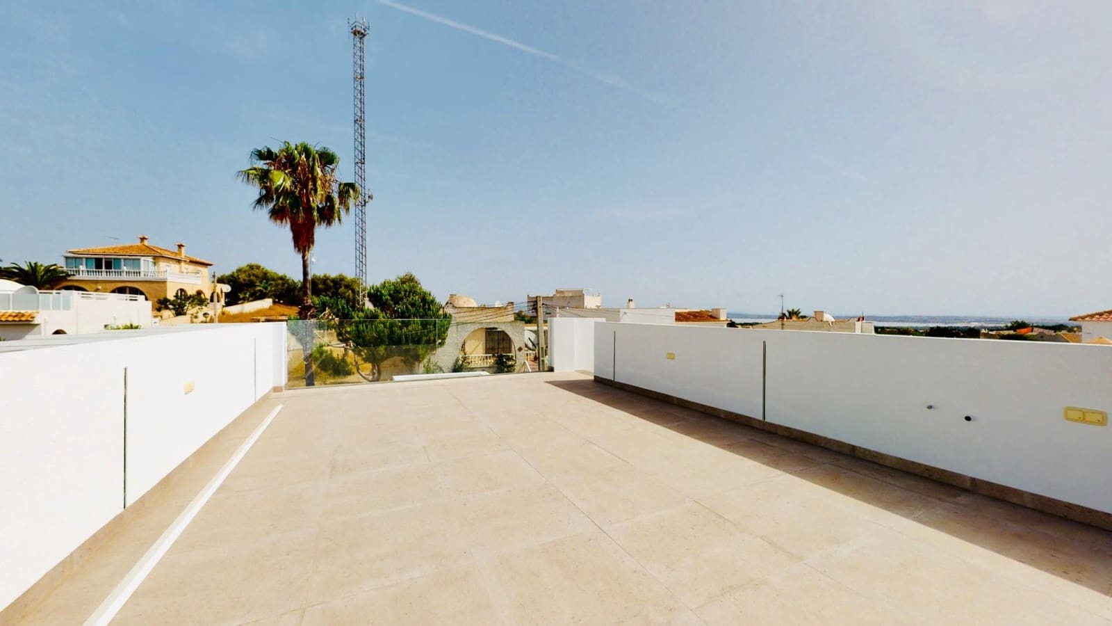 Chalet de 3 habitaciones en Orihuela en venta con piscina - 650.000 € (Ref: 9515335)