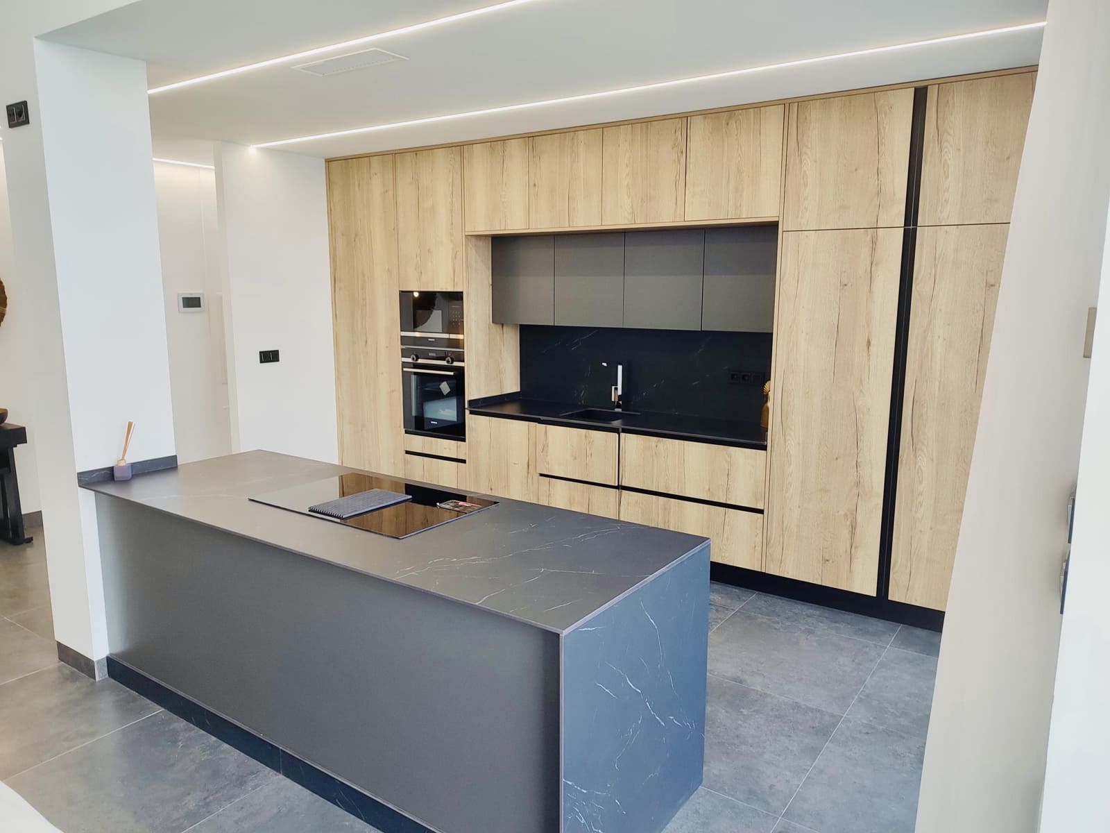 Chalet de 3 habitaciones en Orihuela en venta con piscina - 650.000 € (Ref: 9515335)