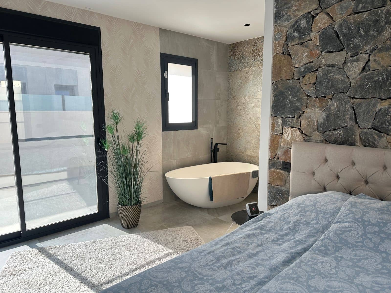 4 slaapkamer Villa te koop in Almoradi met zwembad garage - € 730.000 (Ref: 9515342)