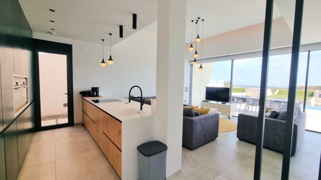 4 bedroom Villa for sale in Almoradi with pool garage - € 660,000 (Ref: 9515343)